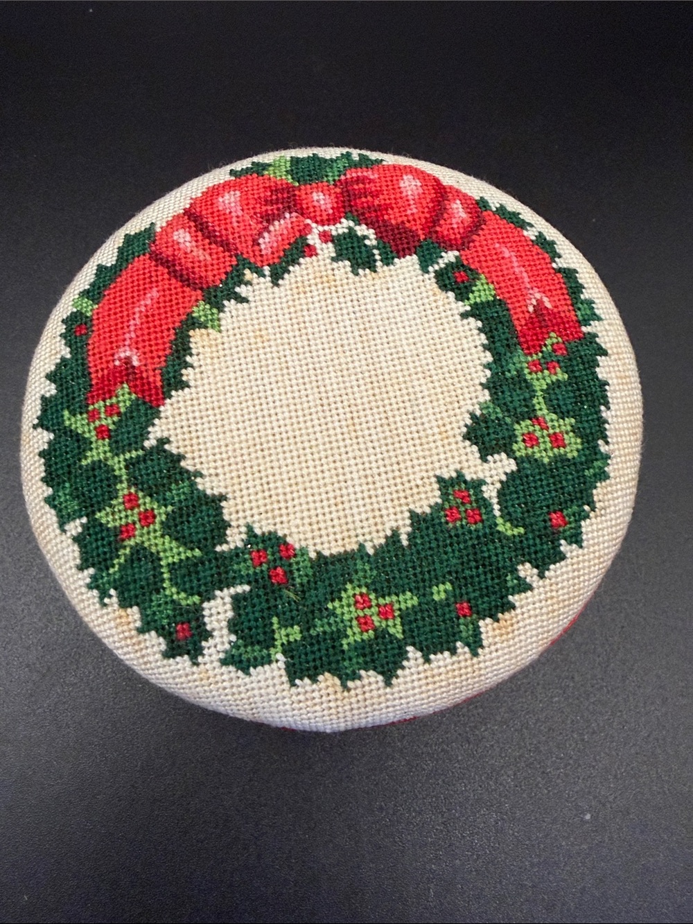 Vintage Holiday Wreath Needlepoint Trinket Box